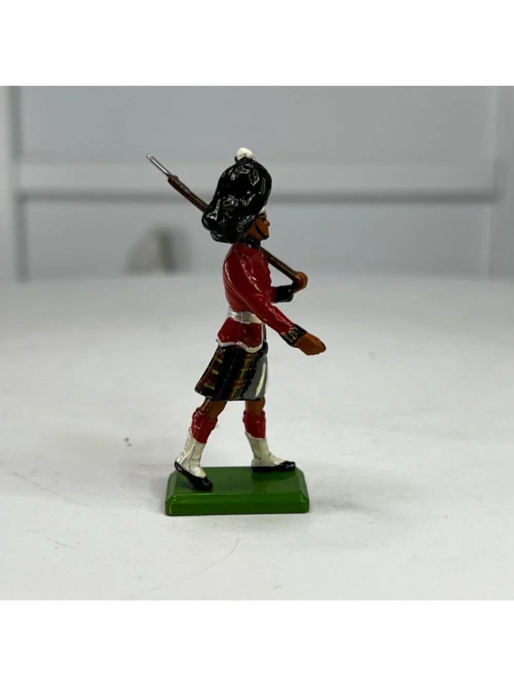 W. Britains Vintage Seaforth Highlander Collectible Metal Figurine From 1983